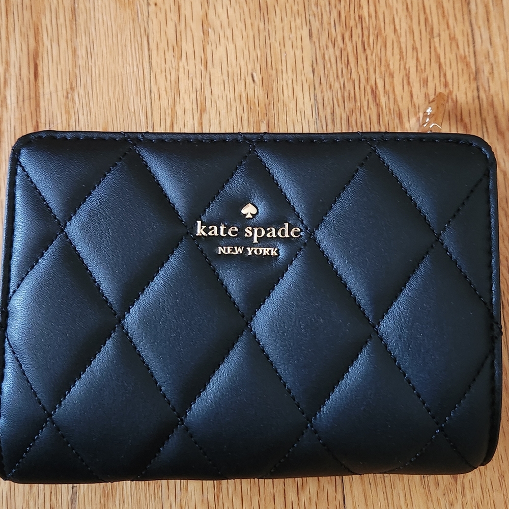 KATE SPADE CAREY BLACK LEATHER QUILTED WALLET NEW